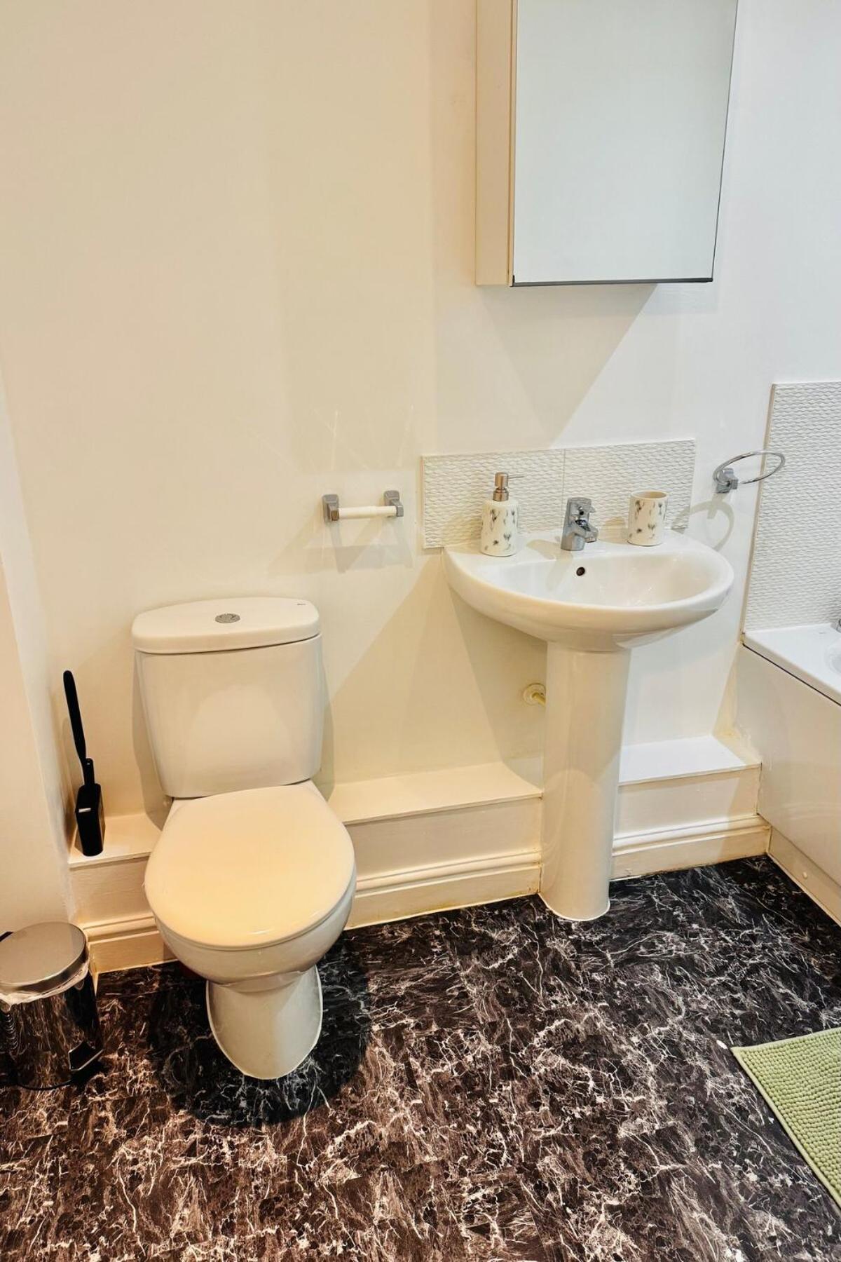 Relocator Hub Parking 6min To M4 Apartment *